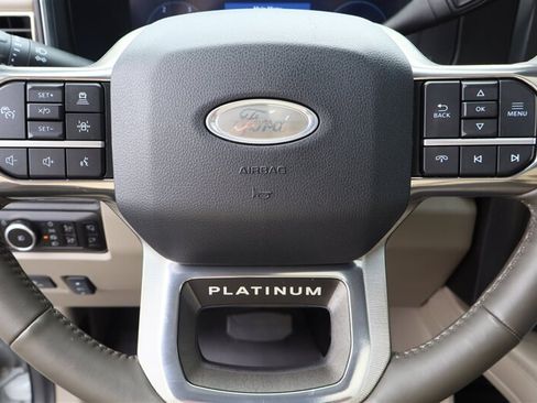 Used 2025 Ford F350 Platinum w/ Platinum Plus Package AWD/4WD image 23