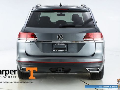 Used 2023 Volkswagen Atlas SE w/ Panoramic Sunroof Package FWD image 8