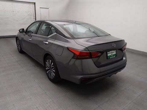 Used 2025 Nissan Altima 2.5 SV FWD image 5