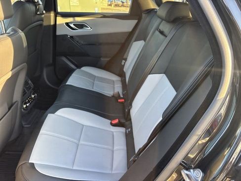 Used 2024 Land Rover Range Rover Velar Dynamic SE image 17