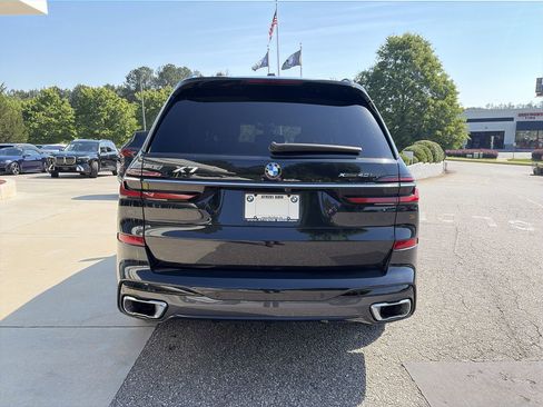 Certified 2025 BMW X7 xDrive40i AWD/4WD image 7