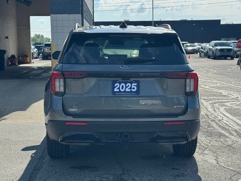 Used 2025 Ford Explorer ST-Line AWD/4WD image 6
