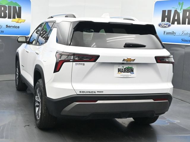 Used 2025 Chevrolet Equinox LT w/ Convenience Package II AWD/4WD image 4