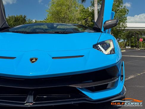 Used 2021 Lamborghini Aventador SVJ AWD/4WD image 3