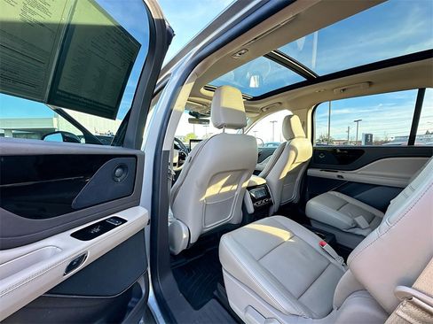 Used 2022 Lincoln Aviator Reserve w/ Elements Package Plus image 17