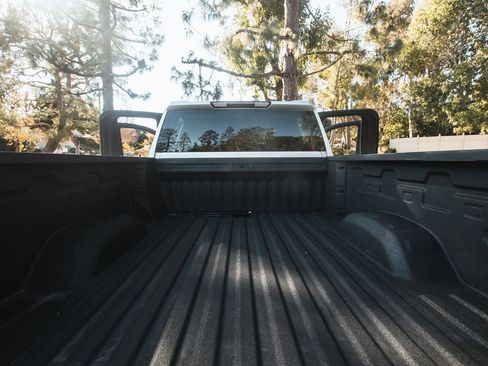 Used 2023 GMC Sierra 2500 SLE w/ SLE Convenience Package image 17