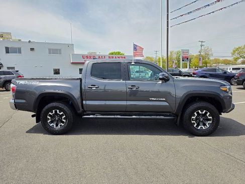 Used 2023 Toyota Tacoma TRD Off-Road AWD/4WD image 8