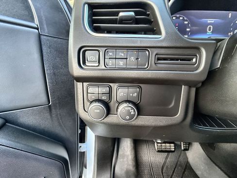 Used 2024 Chevrolet Tahoe RST w/ RST Performance Edition image 18