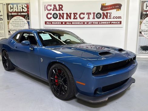 Used 2023 Dodge Challenger SRT Hellcat w/ Harmon/Kardon Sound Group image 2