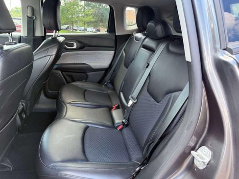 Used 2022 Jeep Compass Latitude AWD/4WD image 13