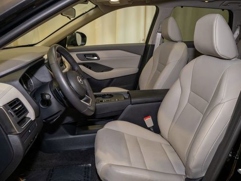 Certified 2024 Nissan Rogue SV w/ SV Premium Package image 12