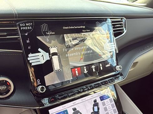 New 2026 Jeep Grand Wagoneer Summit image 29