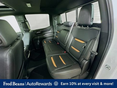 Used 2023 GMC Sierra 1500 AT4 w/ AT4 Preferred Package AWD/4WD image 32