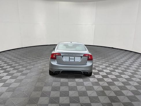 Used 2017 Volvo S60 T5 Dynamic FWD image 6