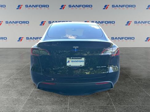 Used 2021 Tesla Model Y Long Range AWD/4WD image 4