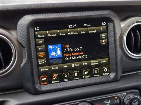 Used 2022 Jeep Wrangler Unlimited Rubicon 4xe image 11