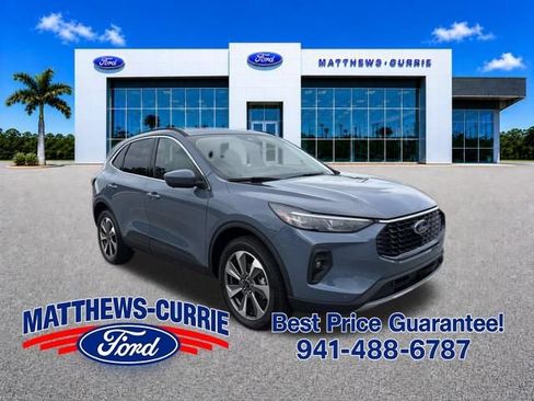 Certified 2025 Ford Escape Platinum w/ Premium Technology Package AWD/4WD image 1