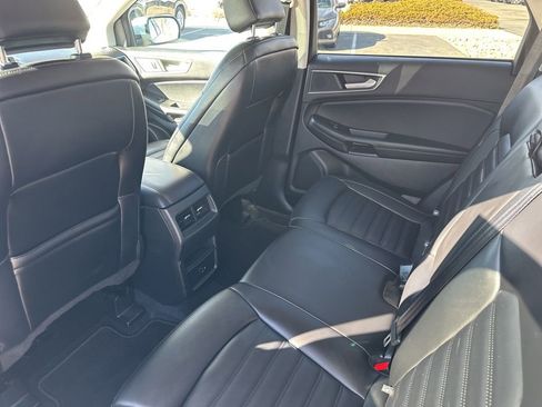 Used 2022 Ford Edge SEL image 17