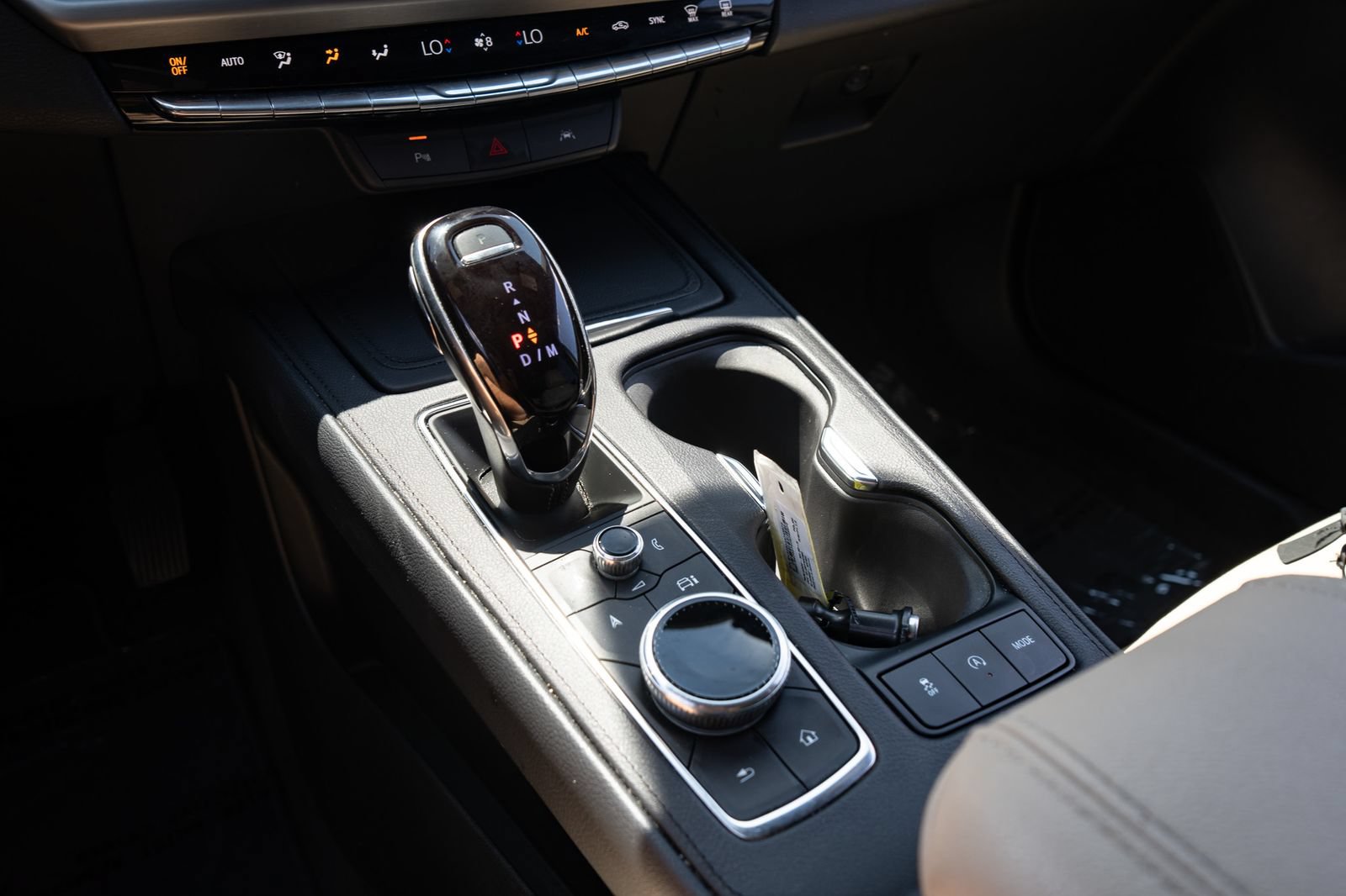 Used 2025 Cadillac XT4 Premium Luxury FWD image 26