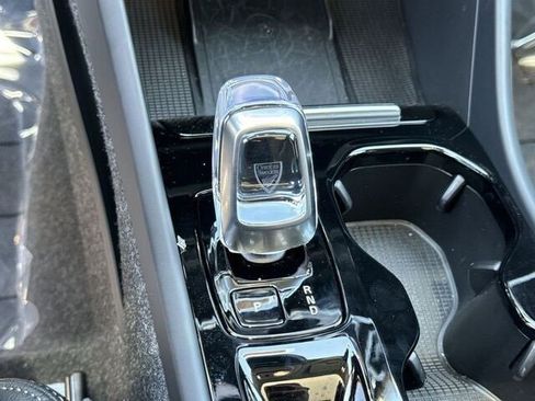 New 2024 Volvo XC40 B5 Ultimate w/ Climate Package image 10