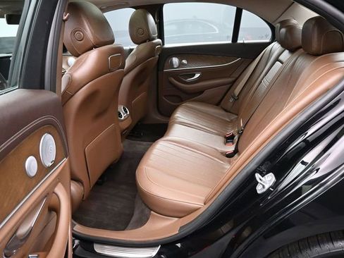 Used 2018 Mercedes-Benz E 300 4MATIC image 36