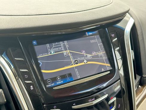 Used 2018 Cadillac Escalade ESV Premium Luxury AWD/4WD image 37