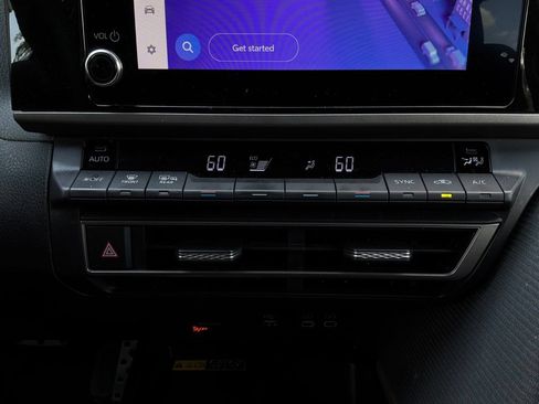 Used 2026 Toyota Camry SE FWD image 27