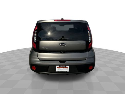 Used 2018 Kia Soul w/ Convenience Package image 7