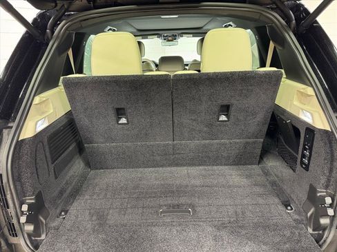 Used 2023 Land Rover Range Rover Long Wheelbase SE image 44