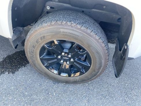 Used 2022 Chevrolet Colorado Z71 image 23