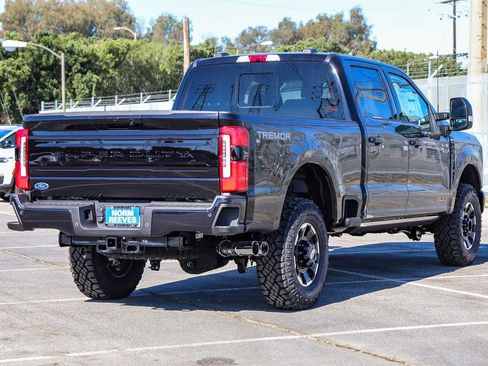 New 2026 Ford F250 Platinum w/ Tremor Off-Road Package AWD/4WD image 8