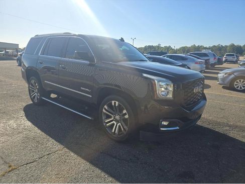 Used 2018 GMC Yukon Denali w/ Denali Ultimate Package image 2