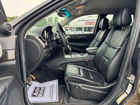 Used 2011 Jeep Grand Cherokee Laredo AWD/4WD image 15