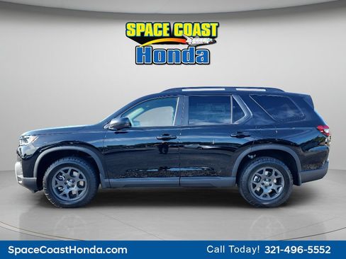 New 2026 Honda Pilot TrailSport image 8