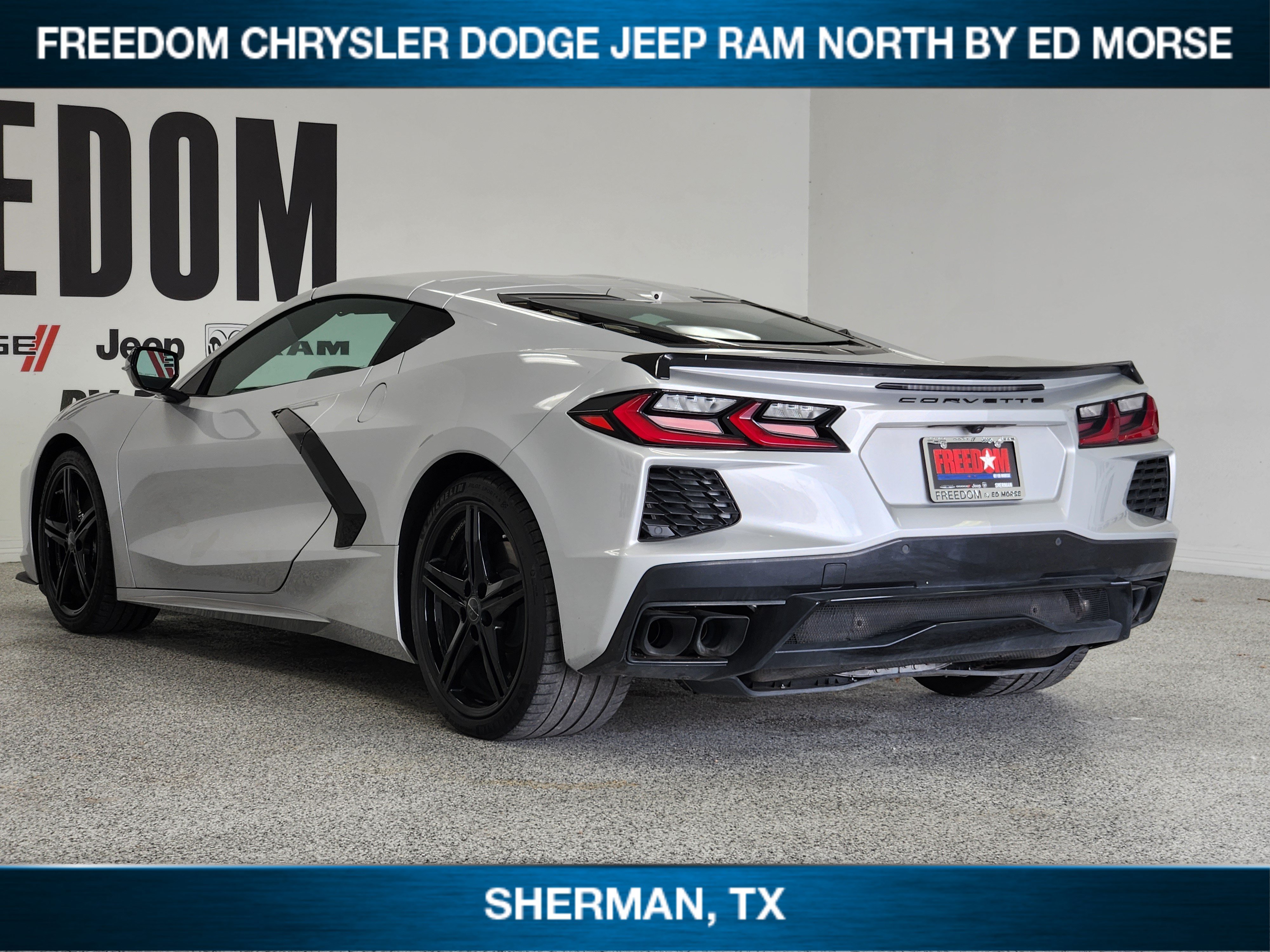 Used 2026 Chevrolet Corvette Stingray Coupe w/ 1LT RWD image 3