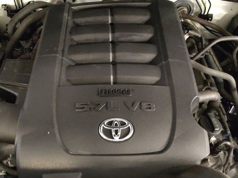 Used 2020 Toyota Tundra SR5 w/ SR5 Upgrade Package image 30