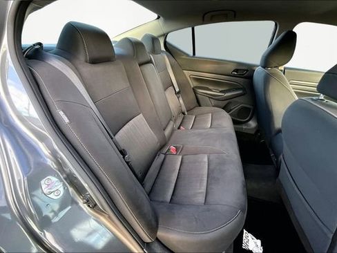 Used 2024 Nissan Altima 2.5 SV image 17