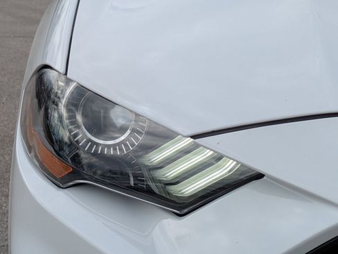 Used 2020 Ford Mustang Premium image 10