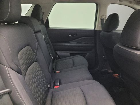 Used 2022 Nissan Pathfinder SV FWD image 19