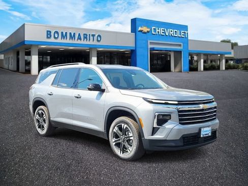 New 2027 Chevrolet Traverse LT w/ Sun and Wheel Package AWD/4WD image 7