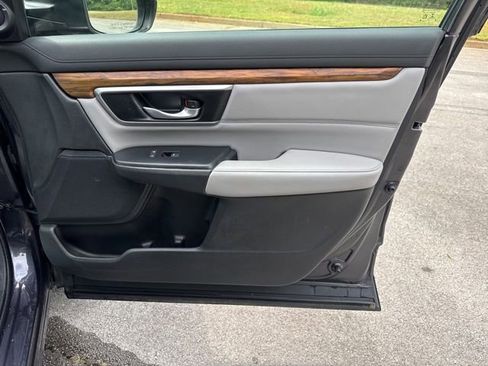 Used 2017 Honda CR-V Touring image 9