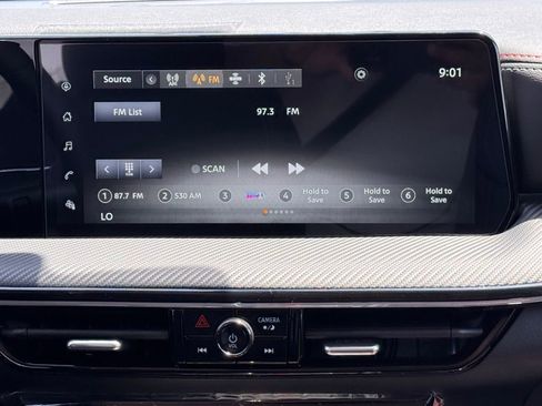 New 2025 Nissan Kicks SR image 13