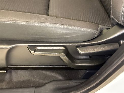 Used 2021 Honda HR-V EX image 23