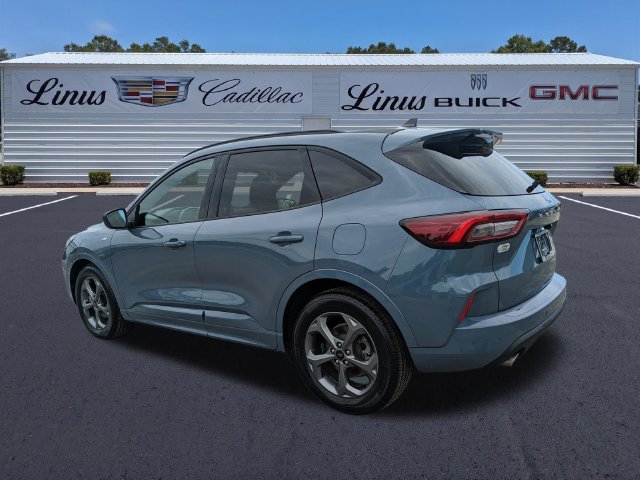 Used 2023 Ford Escape ST-Line w/ Tech Pack #1 FWD image 6
