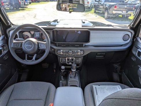 New 2026 Jeep Gladiator Sport AWD/4WD image 14