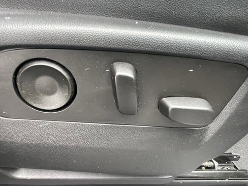 Certified 2022 GMC Sierra 1500 SLT w/ SLT Convenience Package image 13