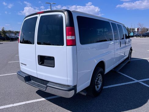 Used 2018 Chevrolet Express 3500 LT w/ LT Preferred Equipment Group image 3