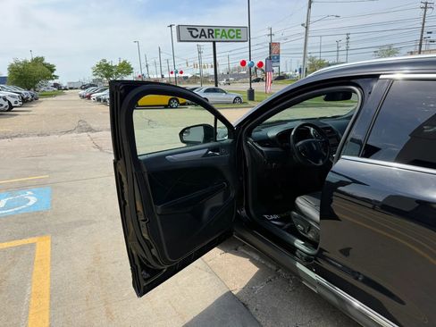 Used 2019 Lincoln MKC Premiere AWD/4WD image 19