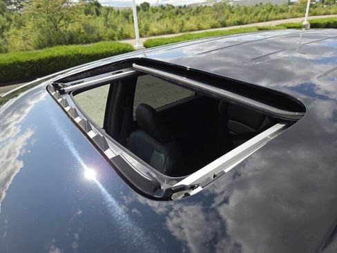 Used 2023 Honda Passport EX-L image 3