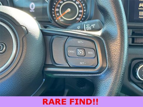 Used 2024 Jeep Gladiator Sport image 15